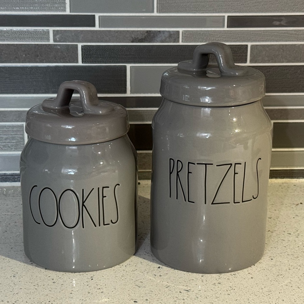 Rae Dunn jars